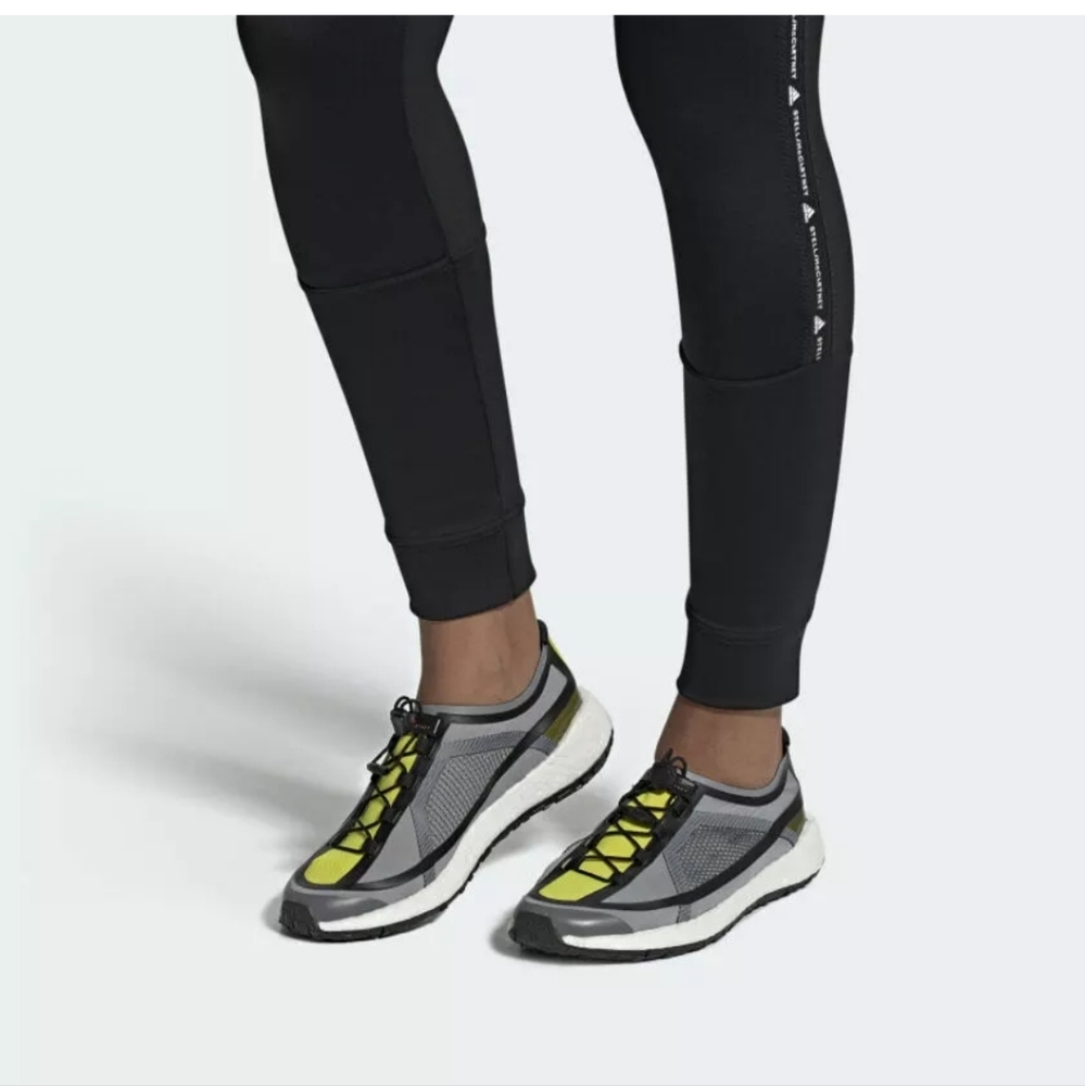 Adidas Women's  by Stella McCartney sz 6